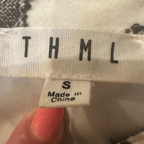 THML Stylish Black and White Chevron women’s Dress Size Small - Picture 3 of 5